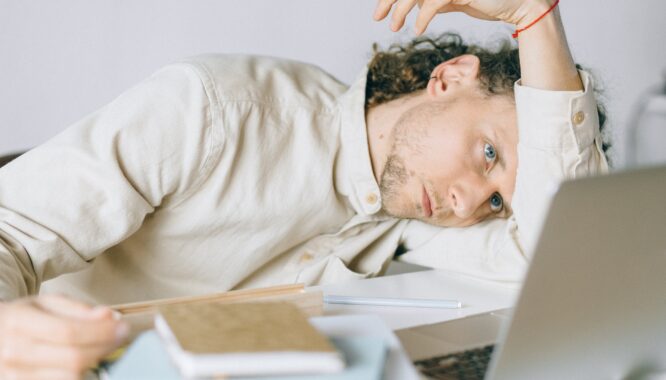 8 Surprising HR Burnout Statistics in 2024